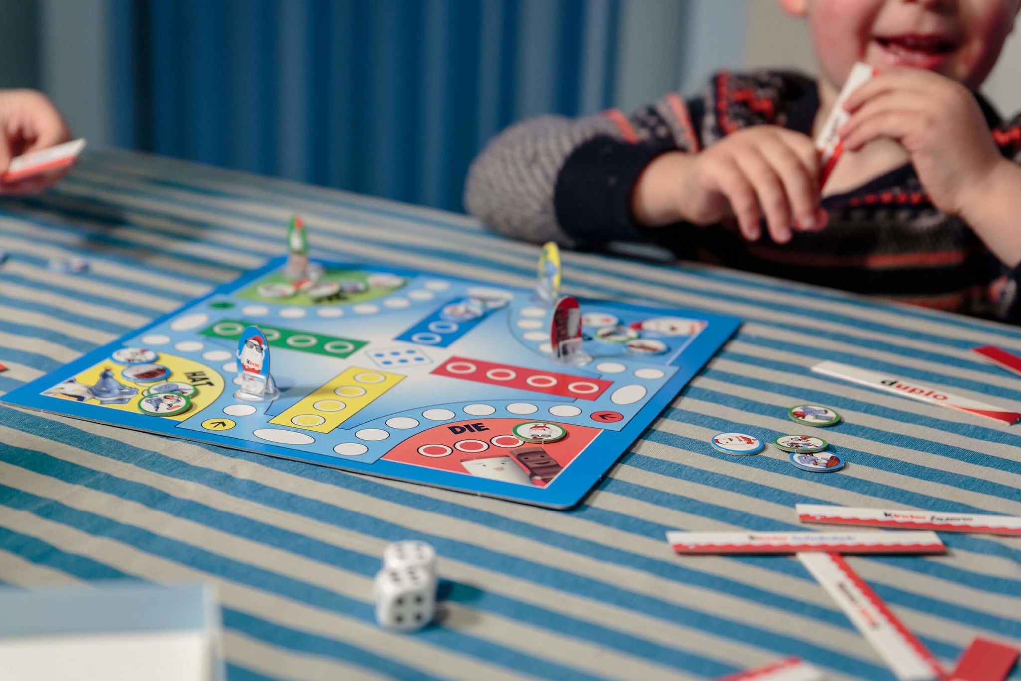 Jeu de société personnalisé pour Kinder Ferrero Cartamundi