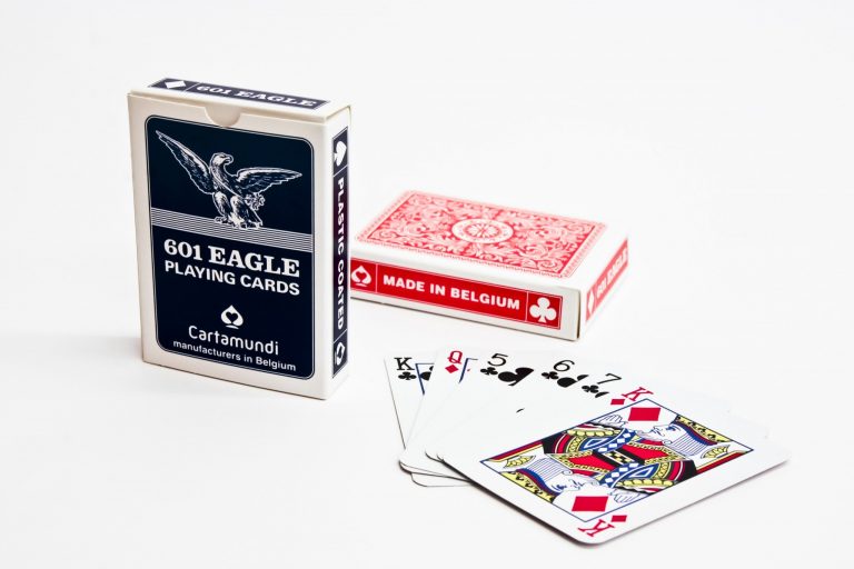 Eagle 601 the perfect playing cards of the Asian market Cartamundi